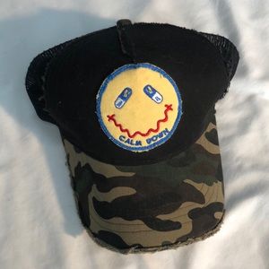 Men’s Designer Detail Trucker Hat “Calm Down”